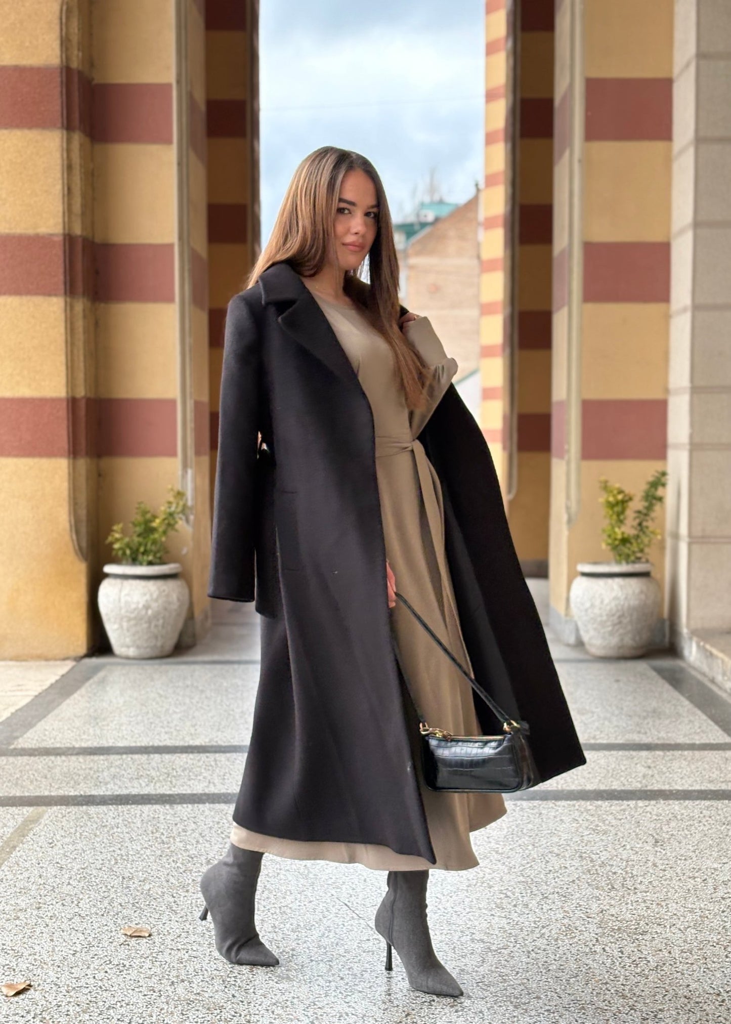 Midi Classic Coat - ALLURE