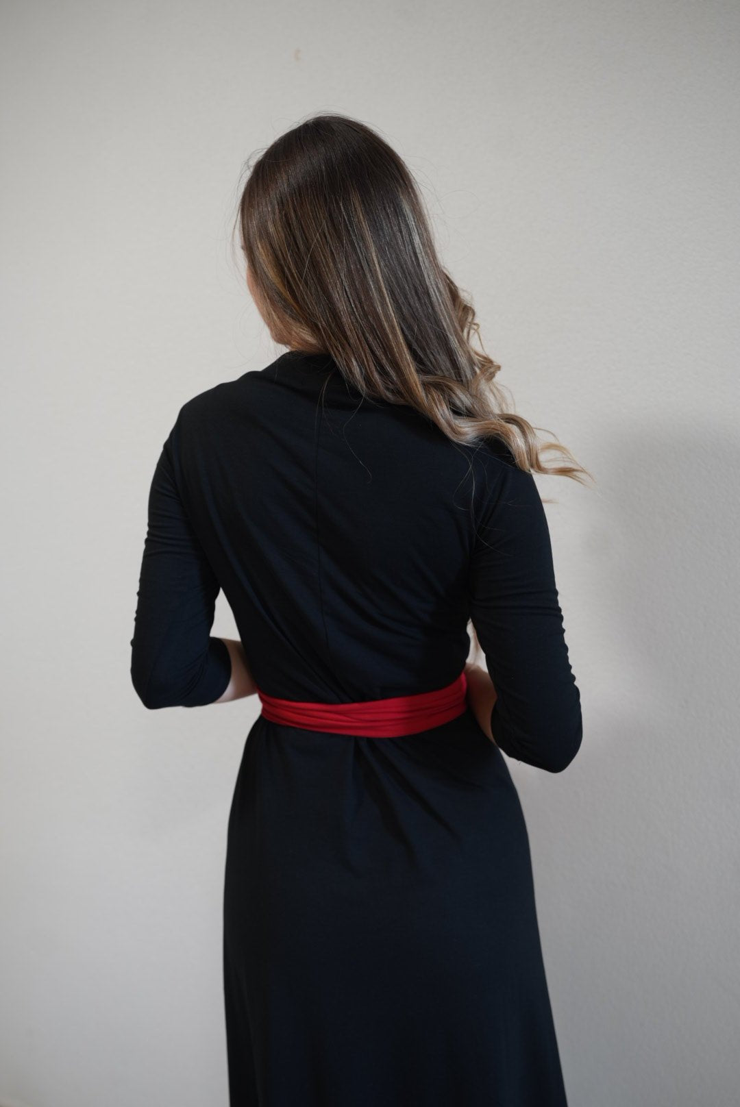 Lajla Asymmetric Cotton Dress – 95% Cotton Black & Red Statement Style - ALLURE