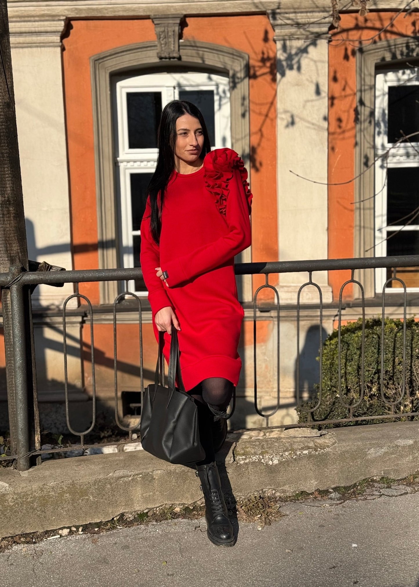 Šejla Knee - Length Dress – Elegant Women’s Dress for Parties & Events - ALLURE