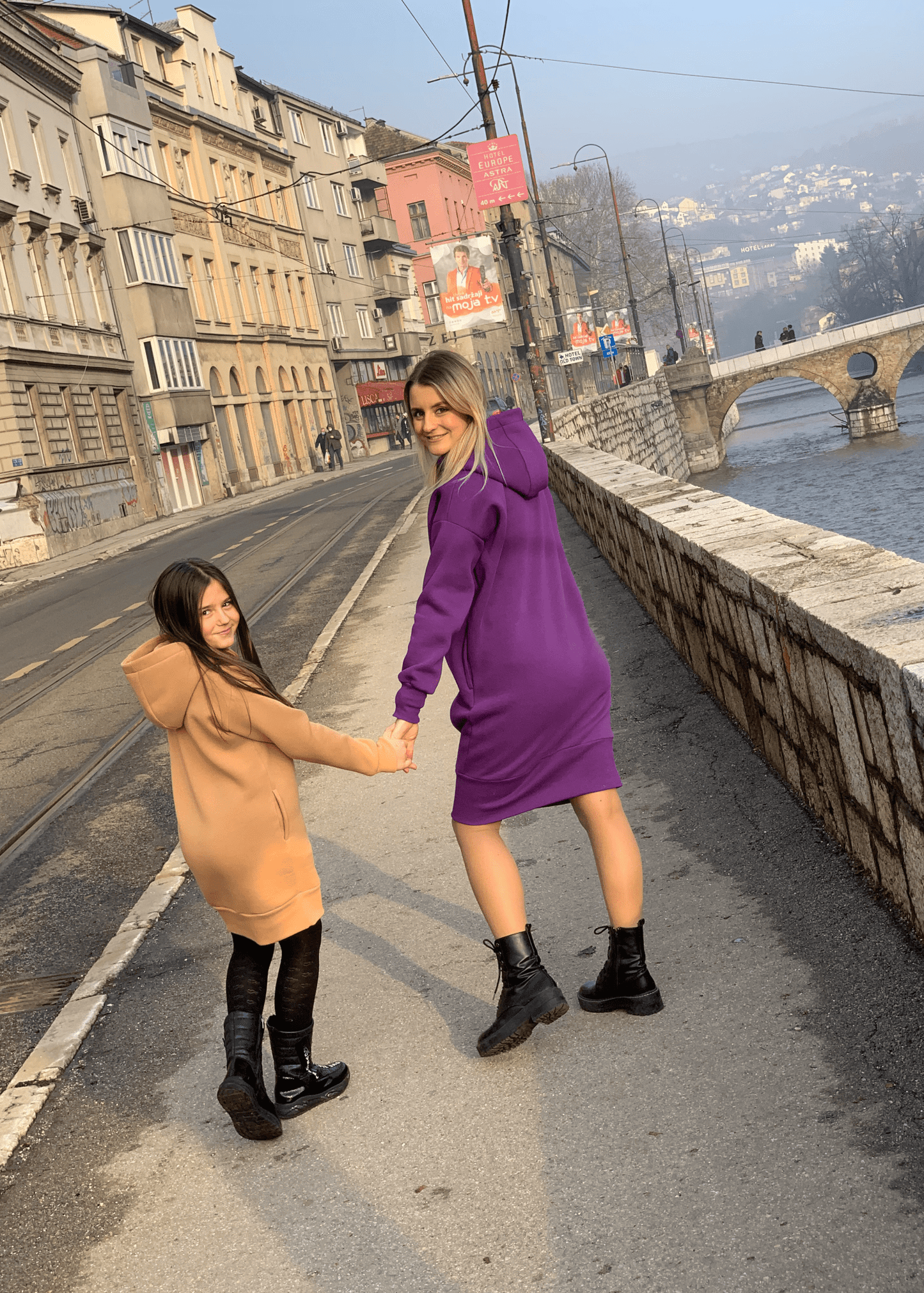 Short Hooded Dress "Jasna" - ALLURE