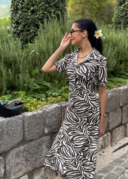 Haljina Isa – Ženska midi haljina od viskoza sa zebra uzorkom i V izrezom