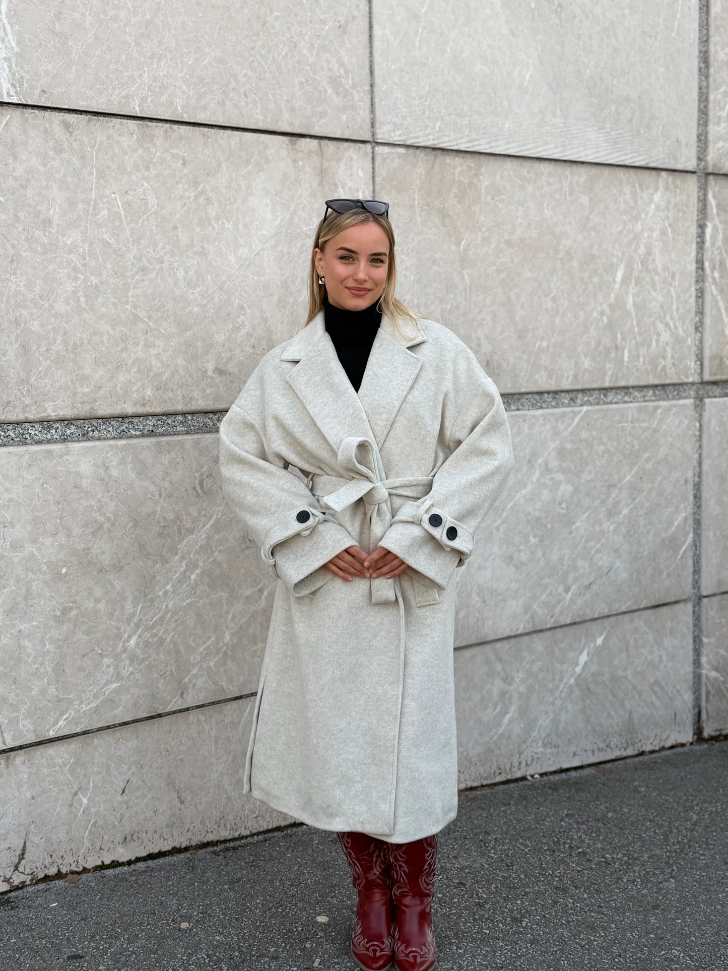 Predimenzionirani kaput – moderan opušteni kroj za ležernu eleganciju 