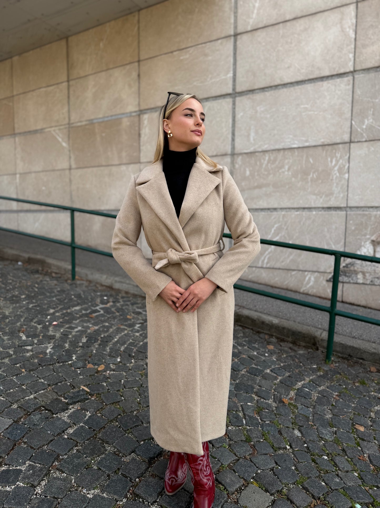 Uski kaput do prsluka – elegantan krojen dizajn za bezvremensku sofisticiranost 