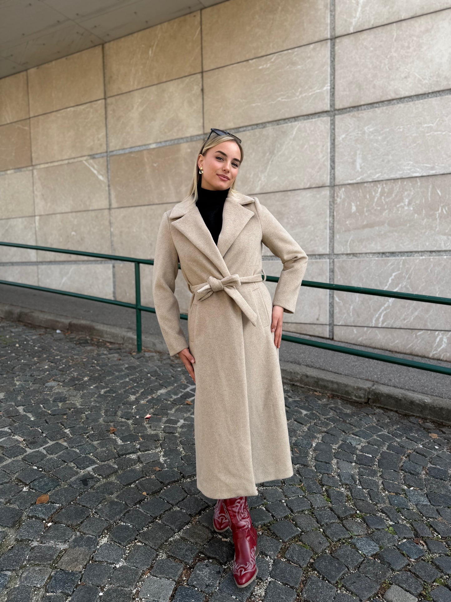 Uski kaput do prsluka – elegantan krojen dizajn za bezvremensku sofisticiranost 