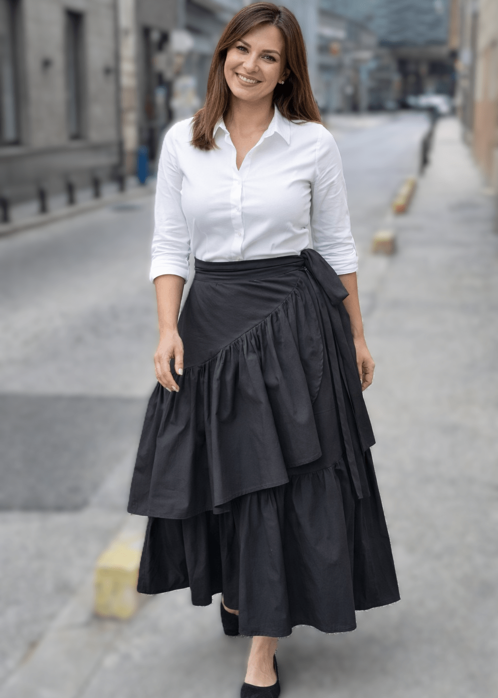 Crna midi suknja Alma s volanima i vezanjem - ALLURE